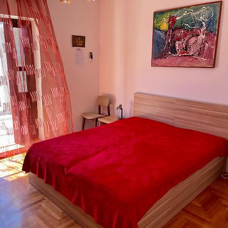 Rooms & Apartments Tepsa - Centre Хвар Стая снимка