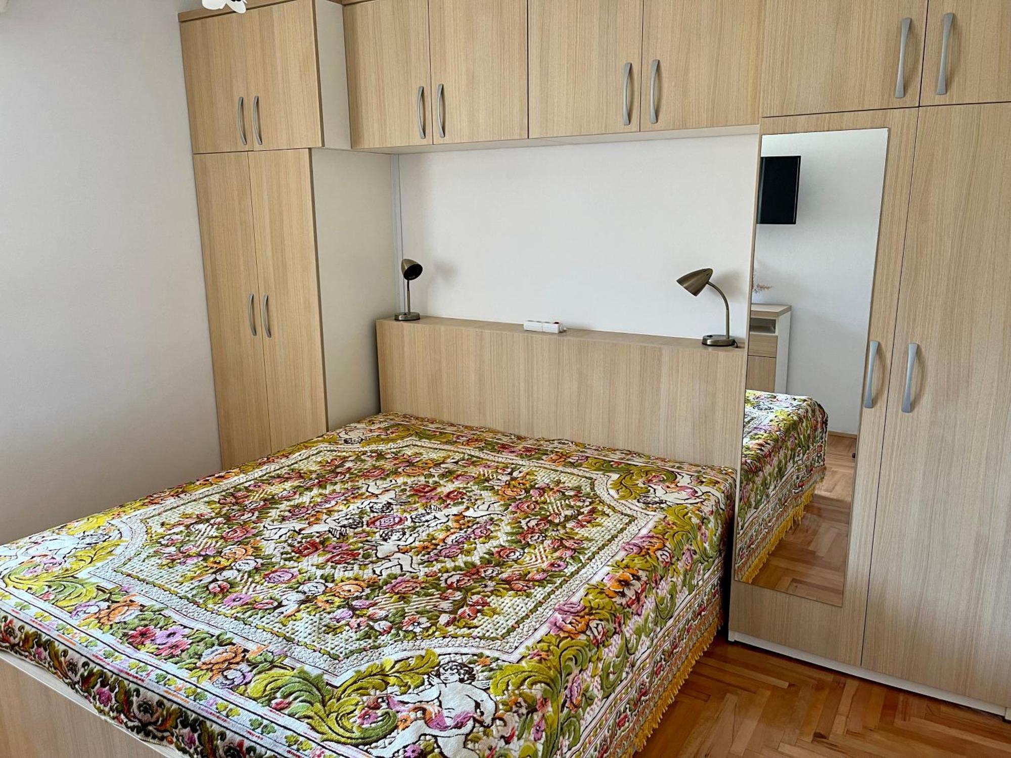Rooms & Apartments Tepsa - Centre Хвар Стая снимка