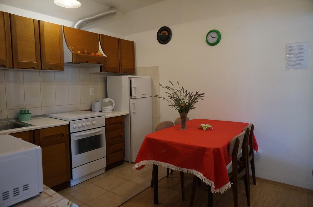 Rooms & Apartments Tepsa - Centre Хвар Екстериор снимка
