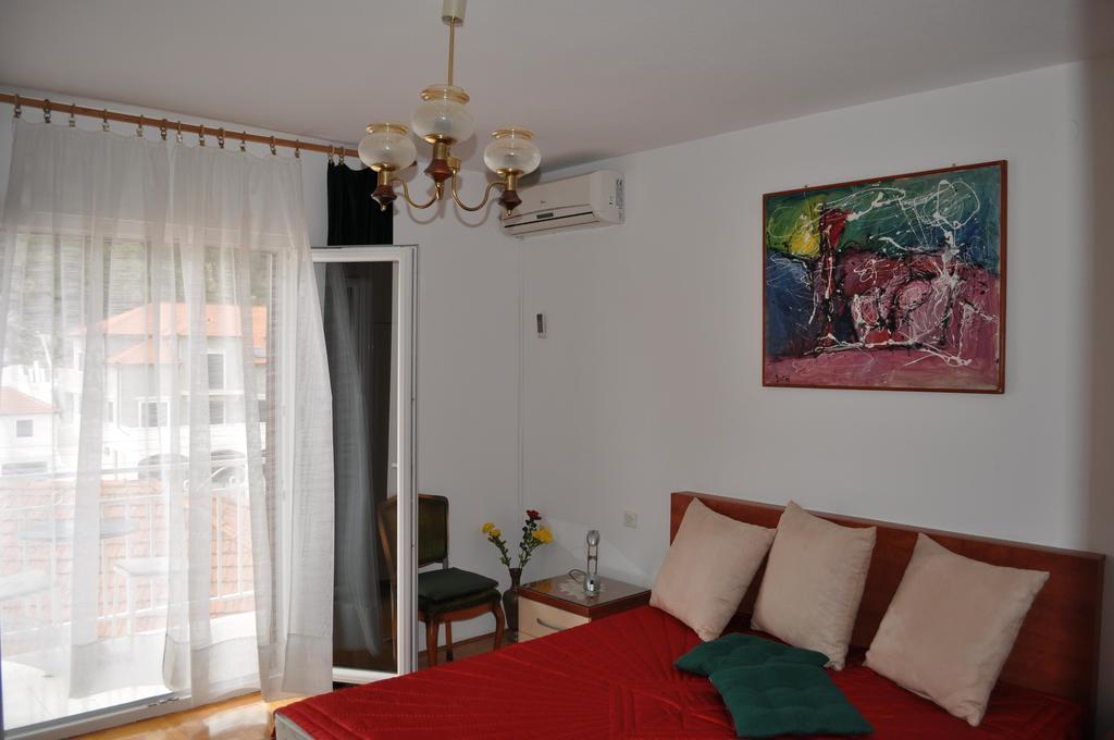 Rooms & Apartments Tepsa - Centre Хвар Екстериор снимка