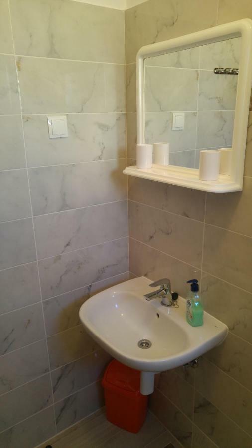 Rooms & Apartments Tepsa - Centre Хвар Екстериор снимка