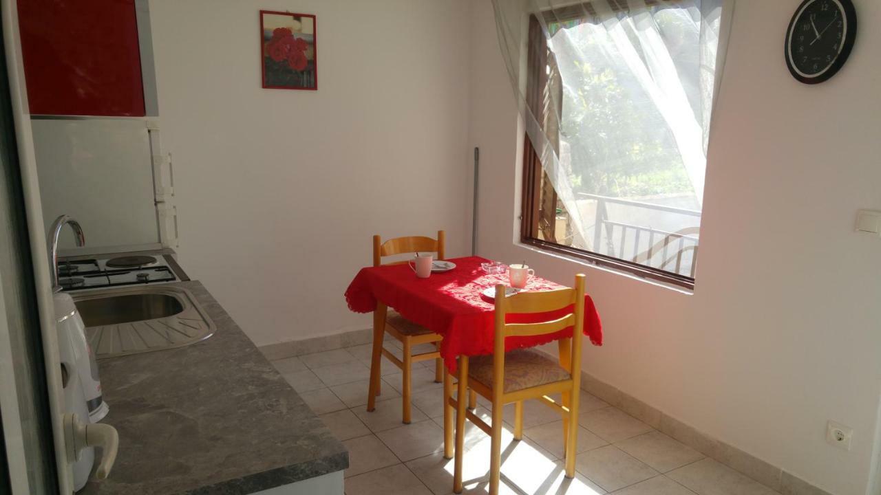 Rooms & Apartments Tepsa - Centre Хвар Екстериор снимка