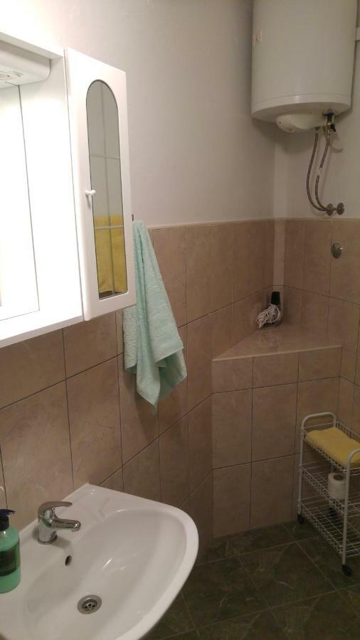 Rooms & Apartments Tepsa - Centre Хвар Екстериор снимка