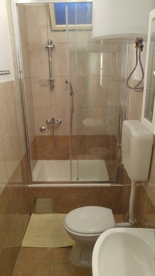 Rooms & Apartments Tepsa - Centre Хвар Екстериор снимка