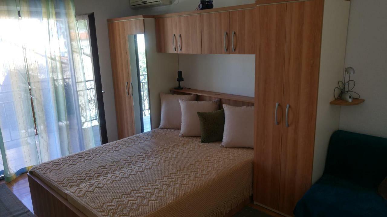 Rooms & Apartments Tepsa - Centre Хвар Екстериор снимка