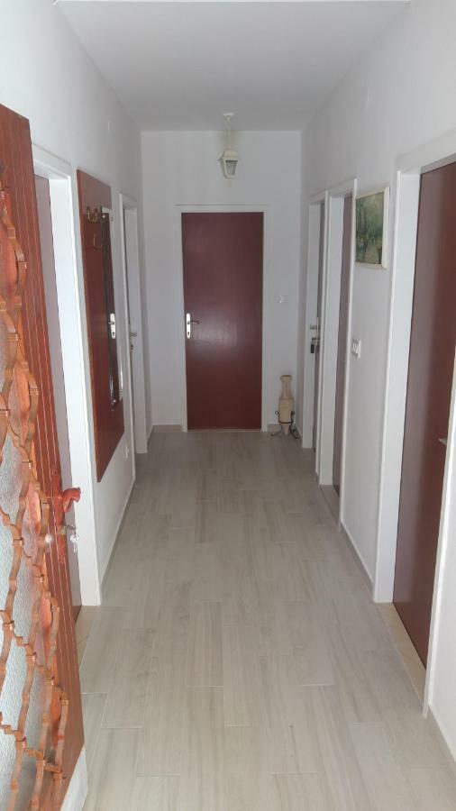 Rooms & Apartments Tepsa - Centre Хвар Екстериор снимка